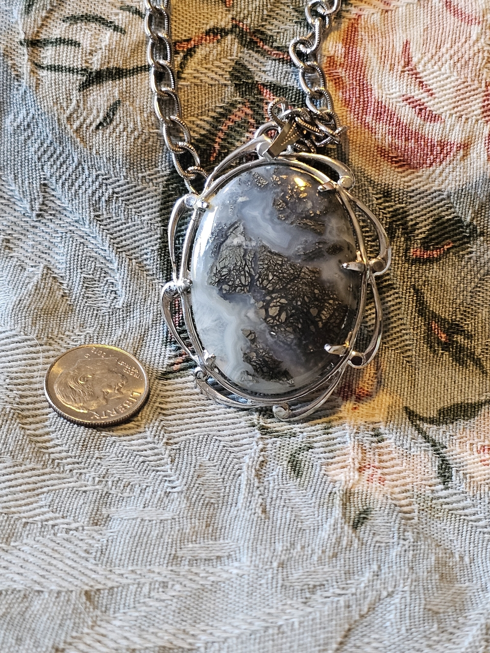 Agate Oval Pendant With Ematite Necklace